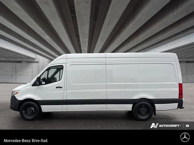 Mercedes-Benz Sprinter 2026 photo 2