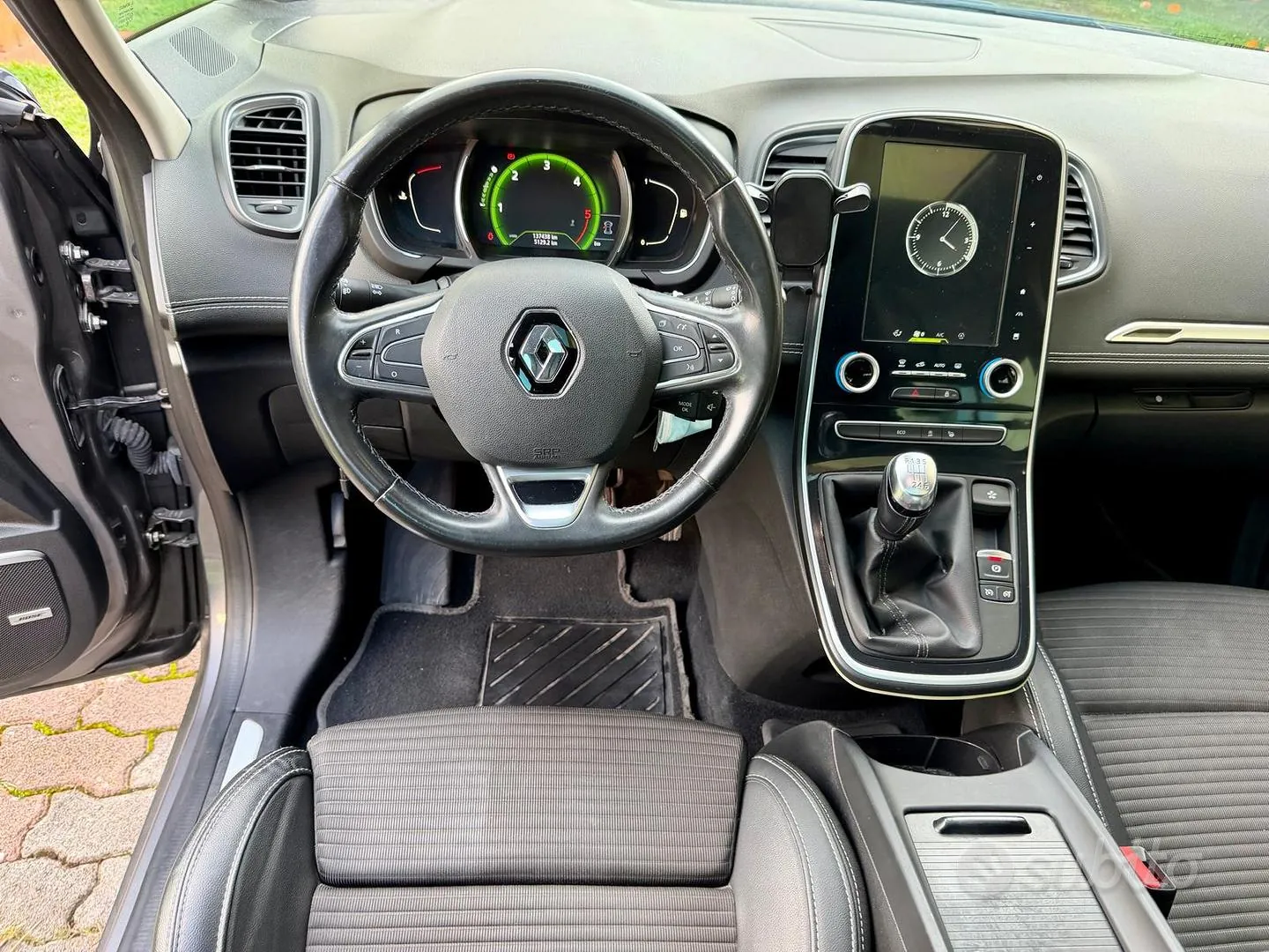 Renault Scenic 2017 photo 5