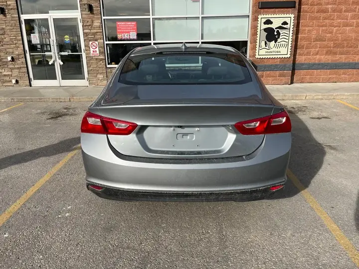 Chevrolet Malibu 2023 photo 5