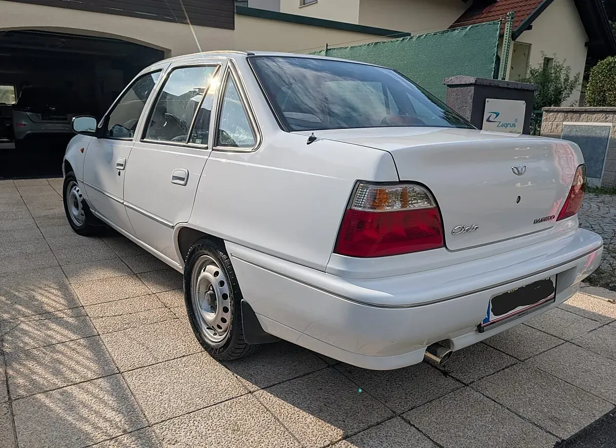 Chevrolet Cielo 2006 photo 2