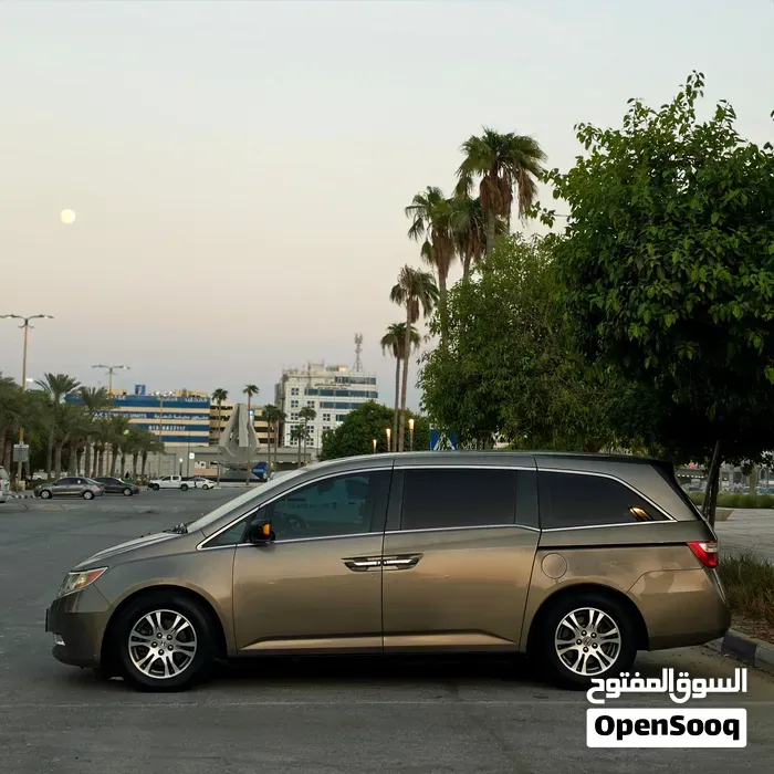 Honda Odyssey 2013 photo 4