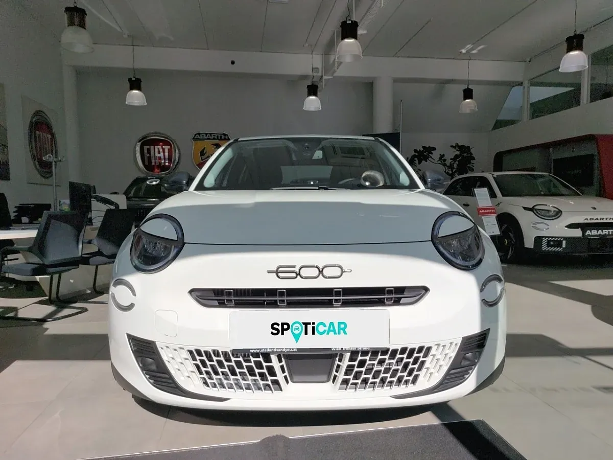 Fiat 600 2025 photo 2