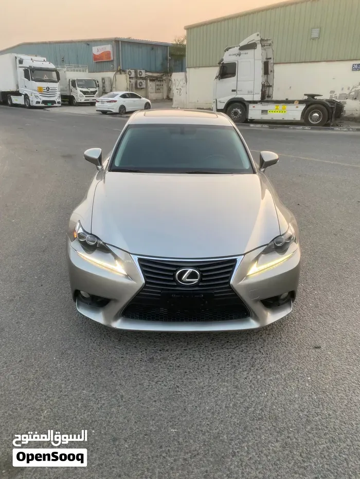 Lexus Is 2014 photo 3