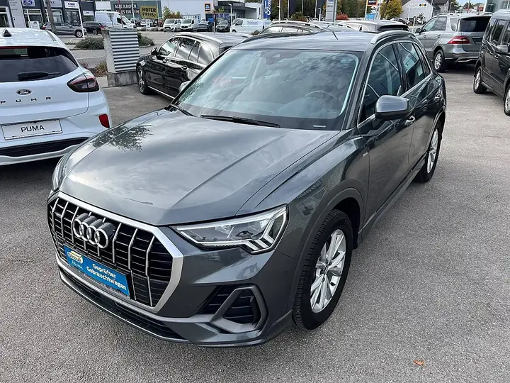 Audi Q3 2020 photo 2
