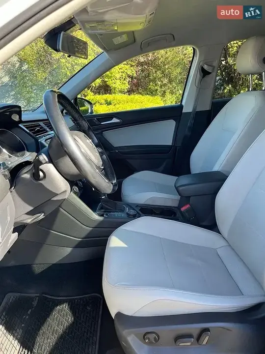 Volkswagen Tiguan 2017 photo 2