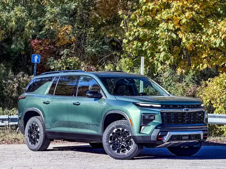 Chevrolet Traverse 2027 photo 2