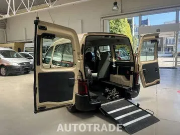 Peugeot Partner 2001 photo 2