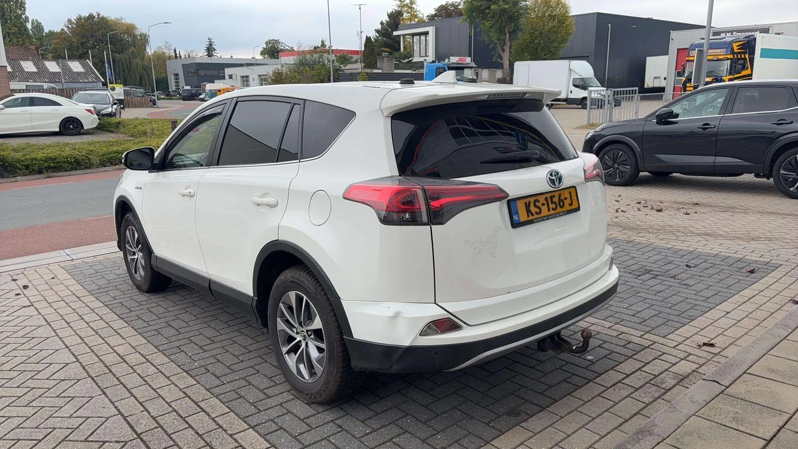 Toyota Rav4 2017 photo 2
