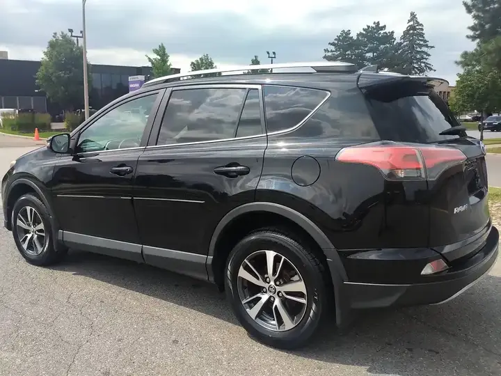 Toyota Rav4 2017 photo 4