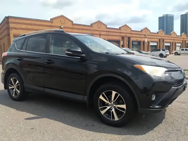 Toyota Rav4 2017 photo 2