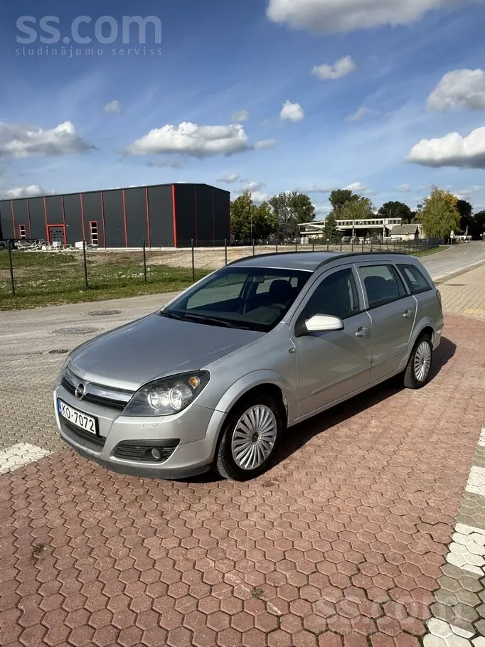 Opel Astra 2006 photo 2