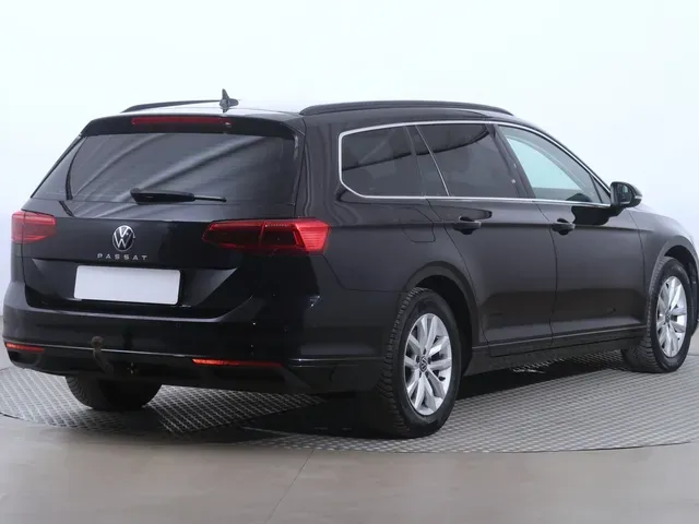 Volkswagen Passat Variant 2021 photo 4
