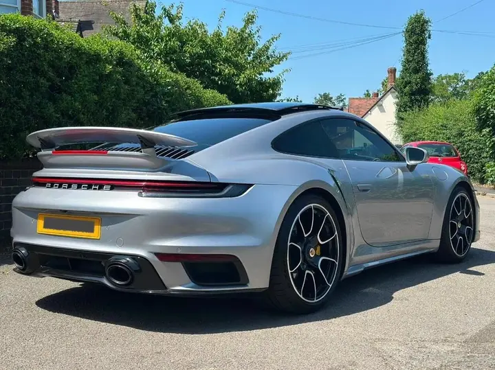 Porsche 911 2020 photo 4