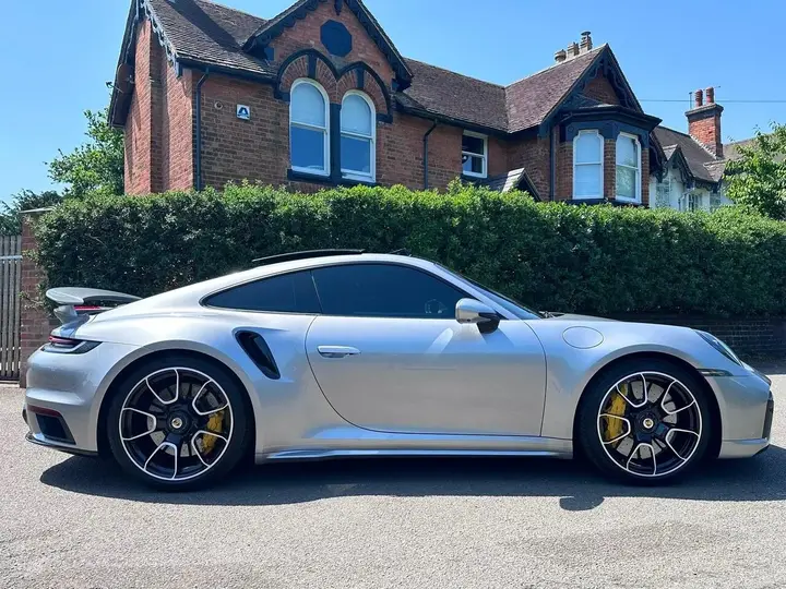 Porsche 911 2020 photo 3