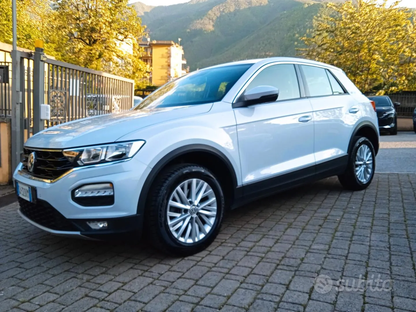 Volkswagen T-Roc 2020 photo 3