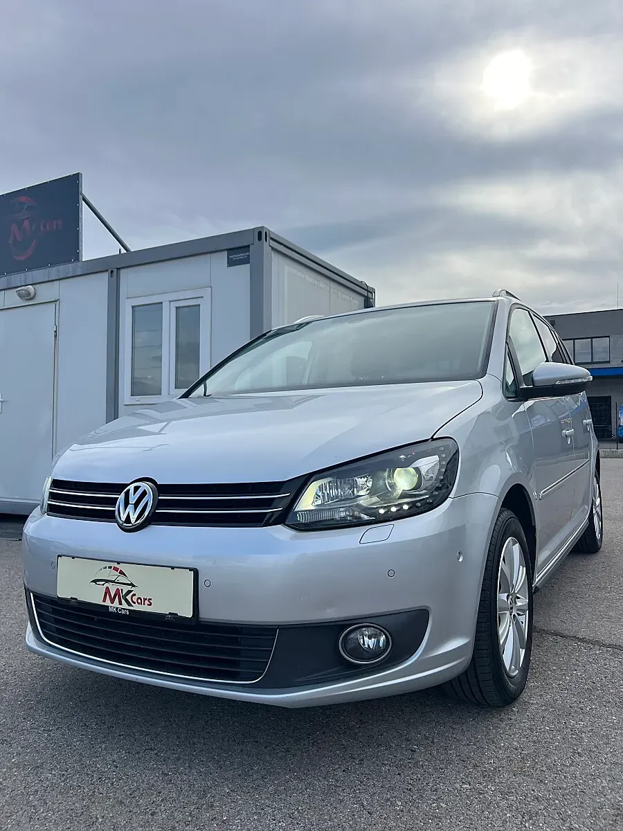 Volkswagen Touran 2010 photo 3