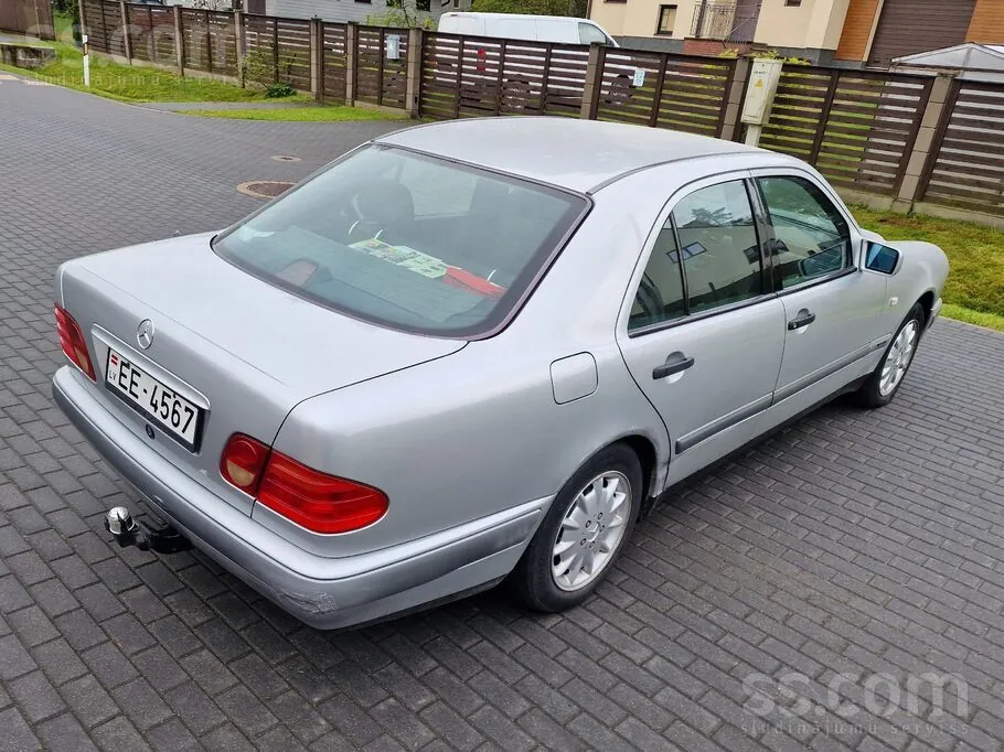 Mercedes-Benz E280 1996 photo 5