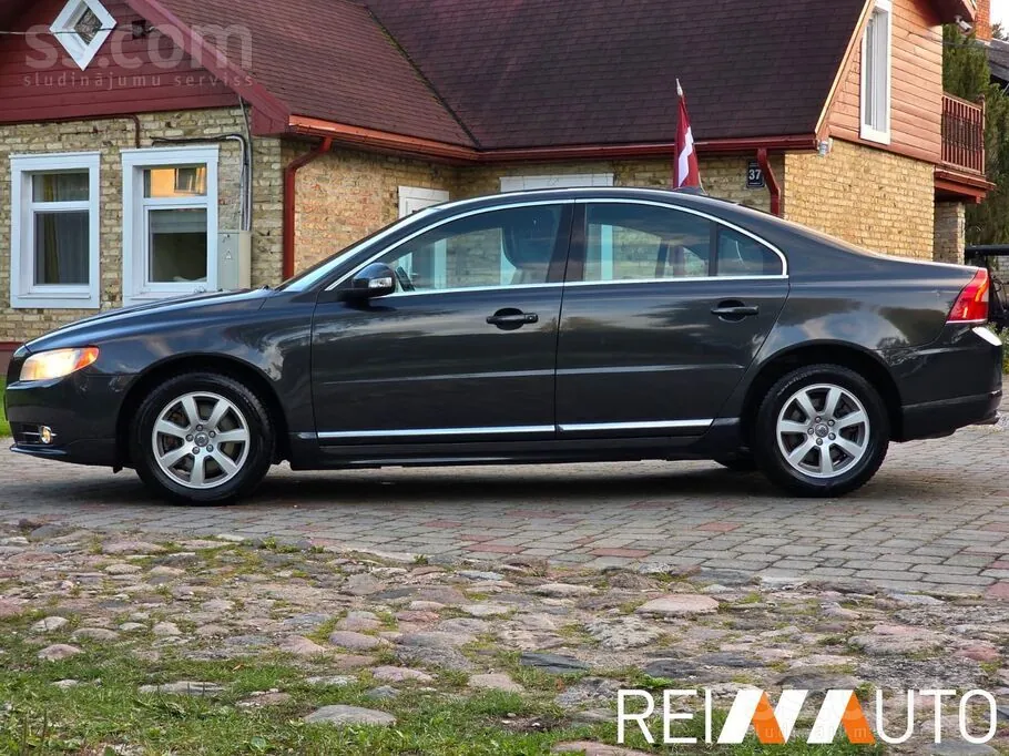 Volvo S80 2011 photo 2