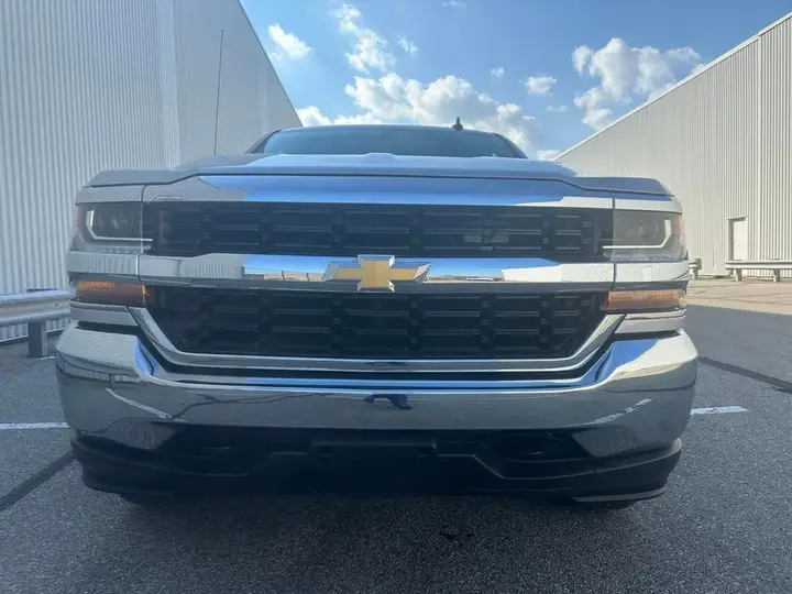 Chevrolet Silverado 1500 2018 photo 3