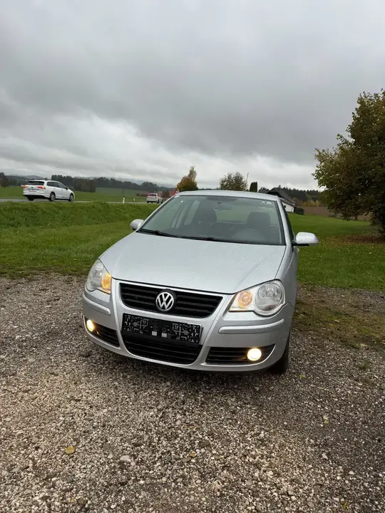 Volkswagen Polo 2006 photo 2