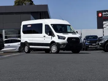 Ford Transit 2025 photo 2