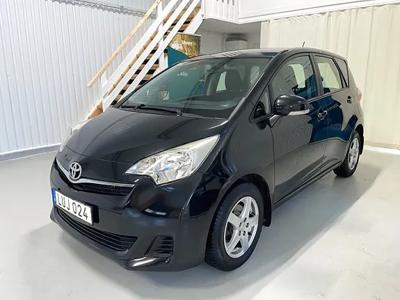 Toyota Verso-S 2012 photo 2