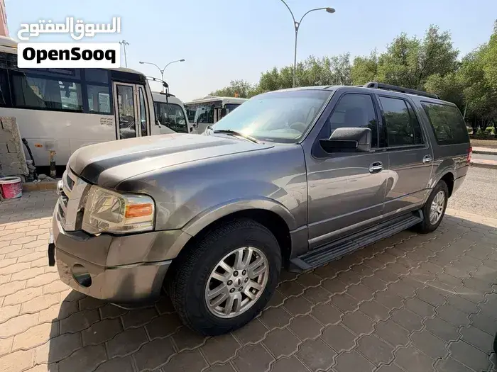 Ford Expedition 2013 photo 2