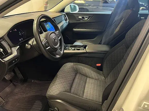Volvo V60 2023 photo 5