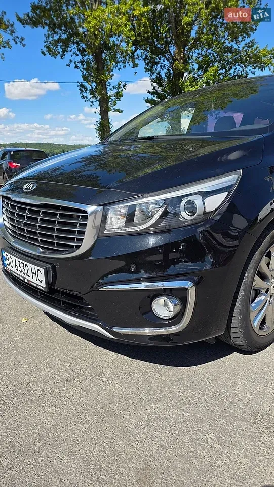 Kia Carnival 2015 photo 3