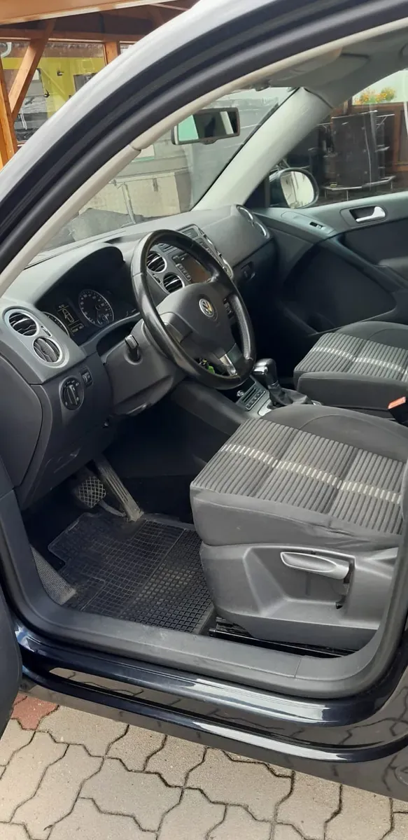 Volkswagen Tiguan 2009 photo 2