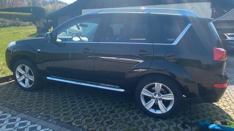 Peugeot 4007