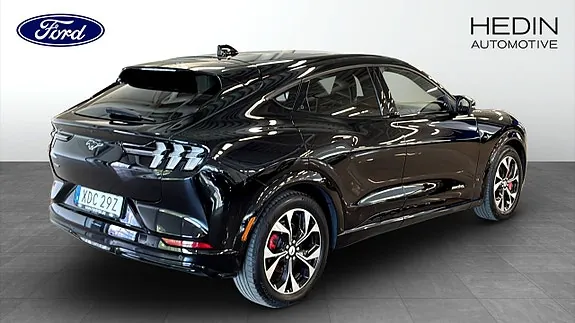 Ford Mustang Mach-E 2021 photo 2