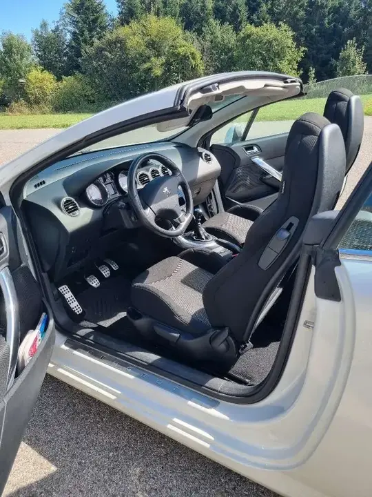 Peugeot 308 2011 photo 3