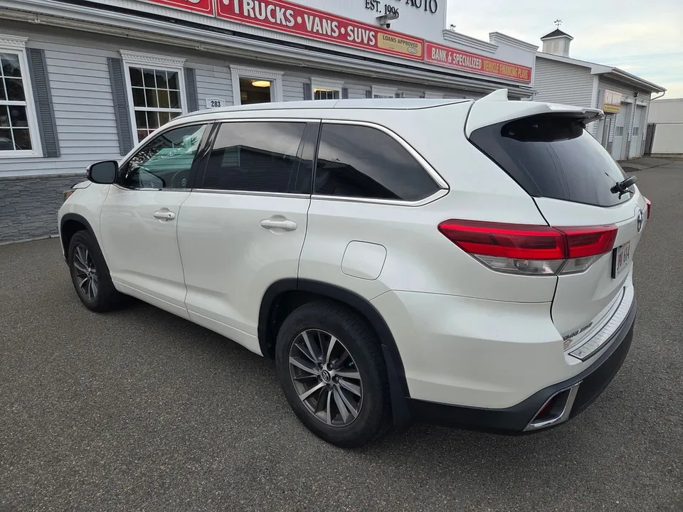 Toyota Highlander 2018 photo 2