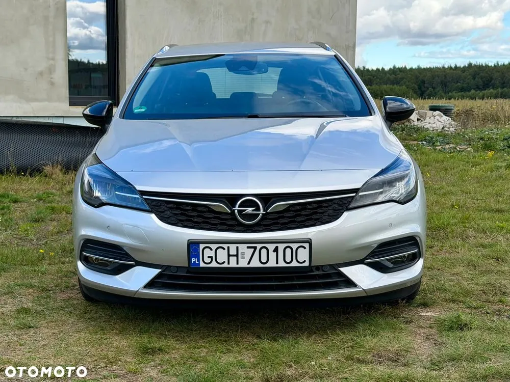 Opel Astra 2021 photo 2