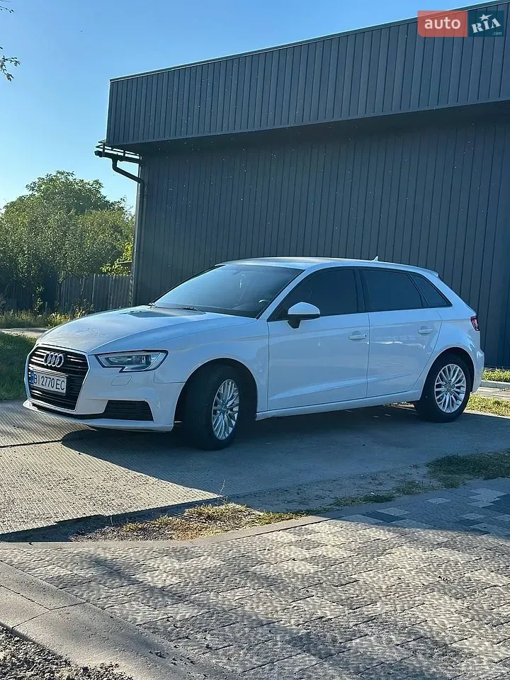 Audi A3 2017 photo 2