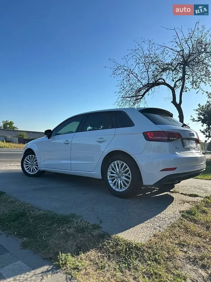 Audi A3 2017 photo 3