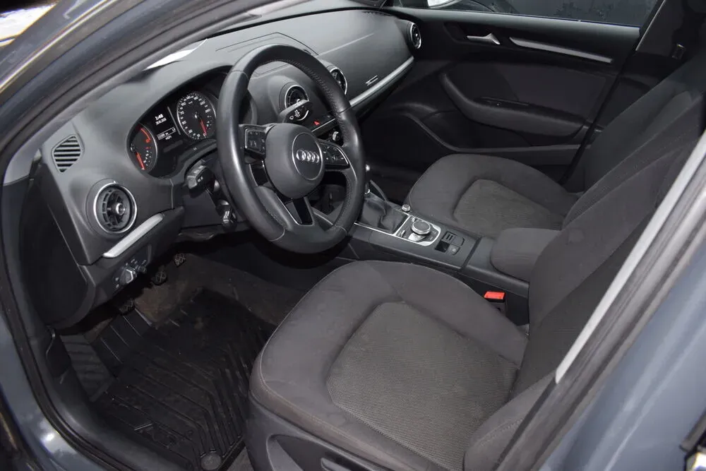 Audi A3 2018 photo 2