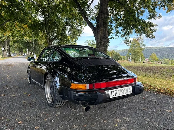 Porsche 911 1987 photo 4