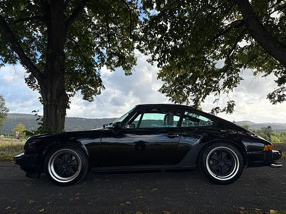 Porsche 911 1987 photo 3