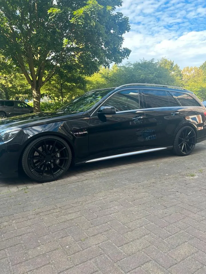 Mercedes-Benz E 63