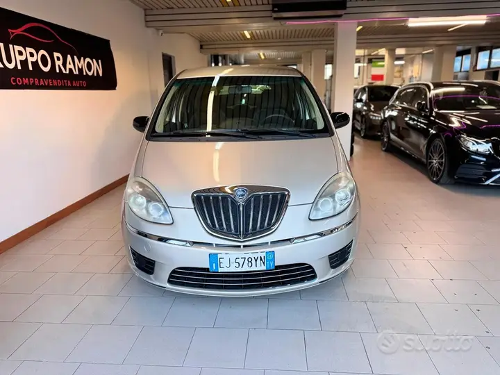 Lancia Musa 2011 photo 2