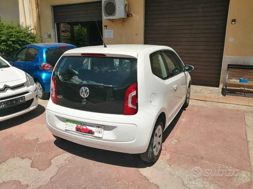 Volkswagen Up 2014 photo 2