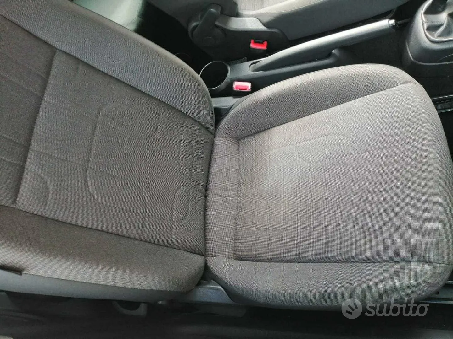 Volkswagen Up 2014 photo 5