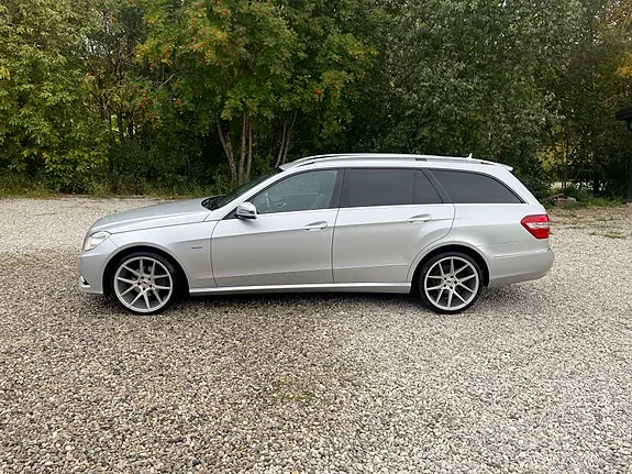 Mercedes-Benz E-Class 2010 photo 2