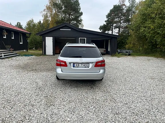 Mercedes-Benz E-Class 2010 photo 3