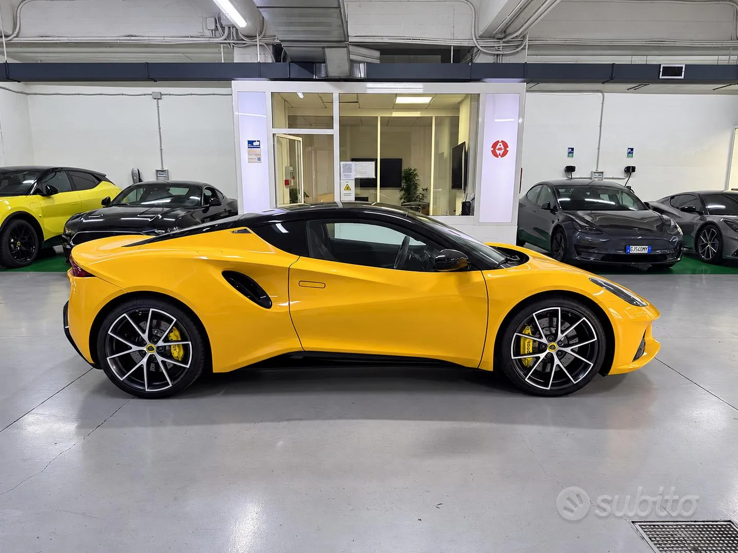Lotus Emira 2025 photo 5