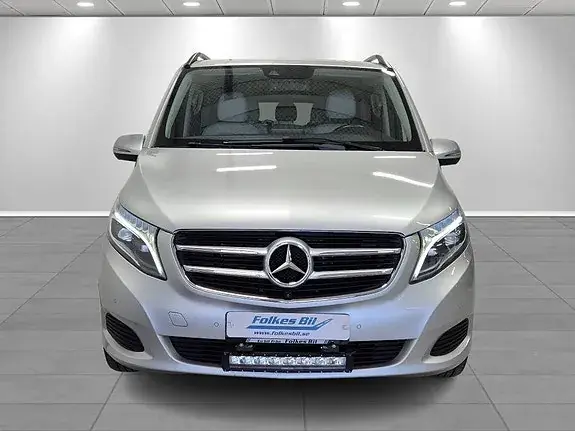 Mercedes-Benz V250 2016 photo 2