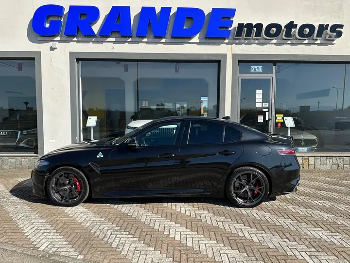 Alfa Romeo Giulia 2021 photo 5