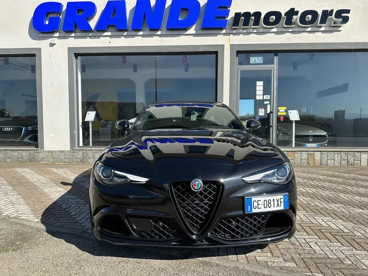 Alfa Romeo Giulia 2021 photo 2
